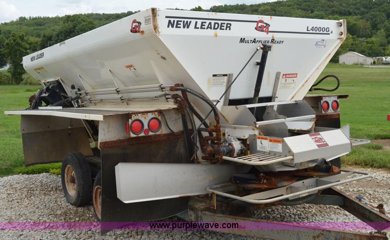 image for item H2777 New Leader L4000G4 spreader bed and multi-applicator
