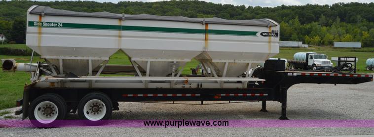 image for item H2780 2008 B&B trailer with Willmar tender