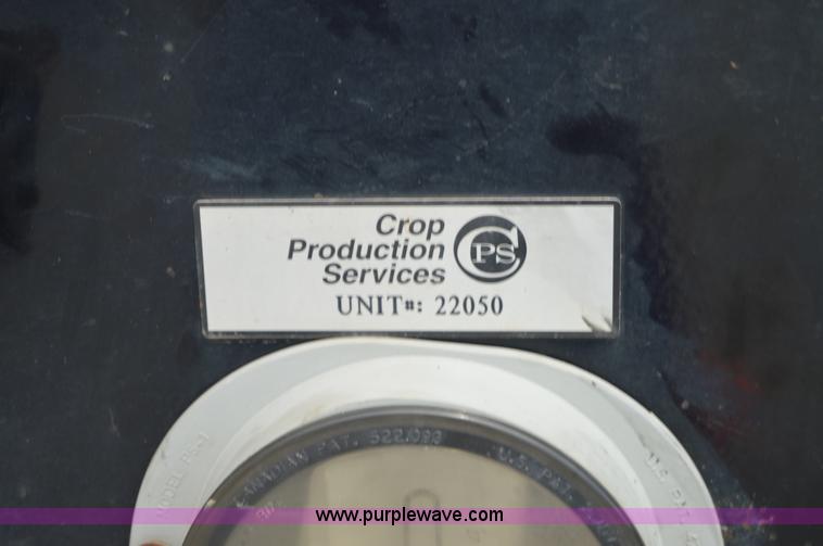 image for item H2780 2008 B&B trailer with Willmar tender