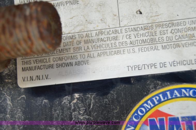 image for item H2780 2008 B&B trailer with Willmar tender