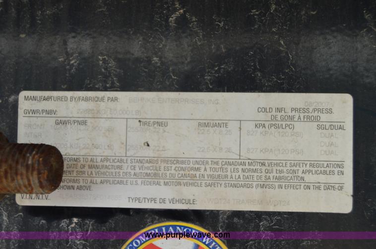 image for item H2780 2008 B&B trailer with Willmar tender