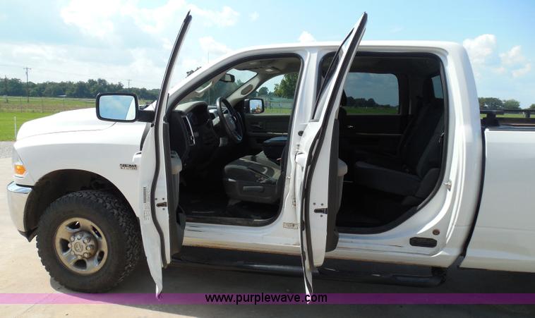 image for item I3385 2011 Dodge Ram 2500 HD Crew Cab pickup truck