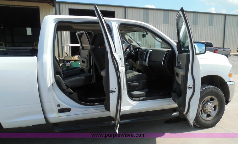 image for item I3385 2011 Dodge Ram 2500 HD Crew Cab pickup truck
