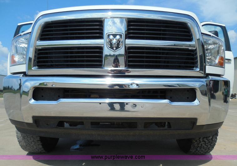 image for item I3385 2011 Dodge Ram 2500 HD Crew Cab pickup truck