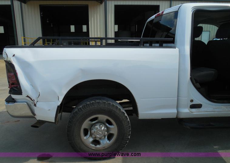 image for item I3385 2011 Dodge Ram 2500 HD Crew Cab pickup truck