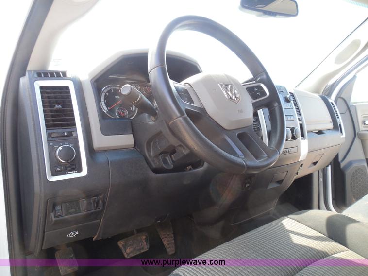 image for item I3385 2011 Dodge Ram 2500 HD Crew Cab pickup truck