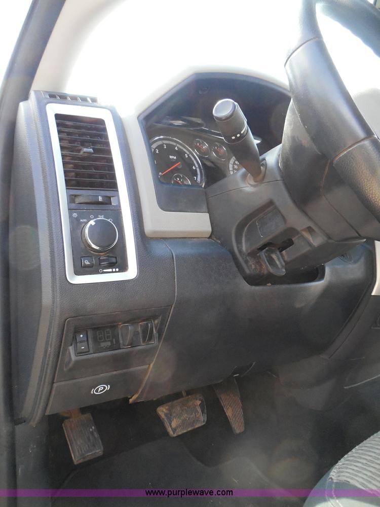 image for item I3385 2011 Dodge Ram 2500 HD Crew Cab pickup truck