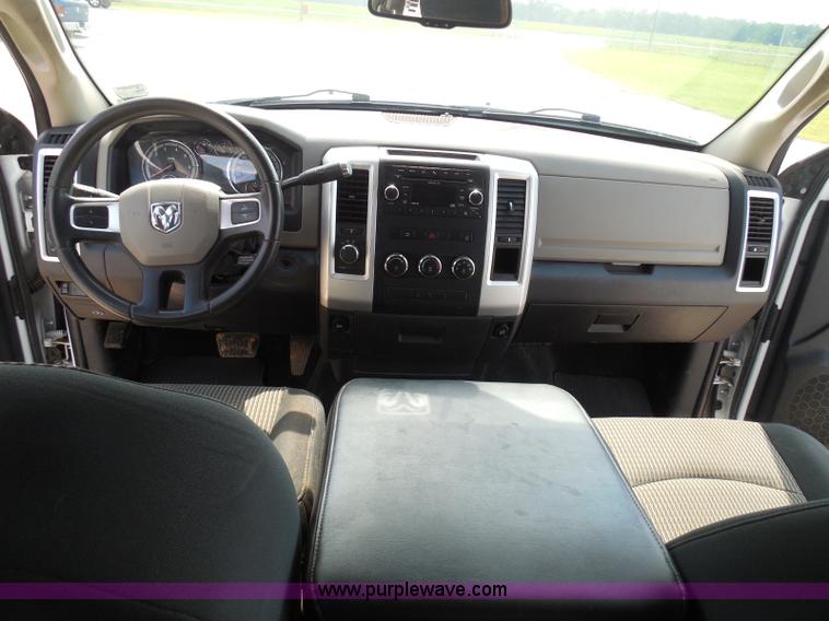 image for item I3385 2011 Dodge Ram 2500 HD Crew Cab pickup truck