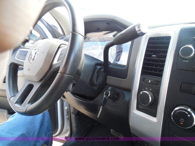 image for item I3385 2011 Dodge Ram 2500 HD Crew Cab pickup truck