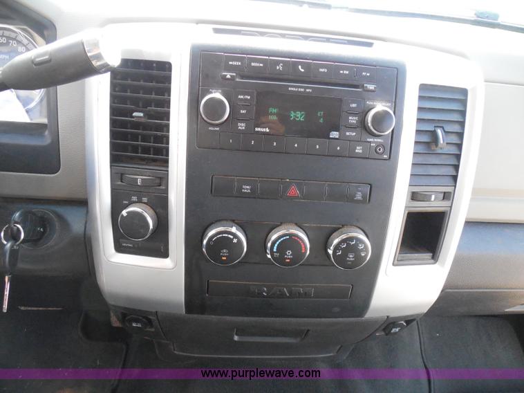 image for item I3385 2011 Dodge Ram 2500 HD Crew Cab pickup truck