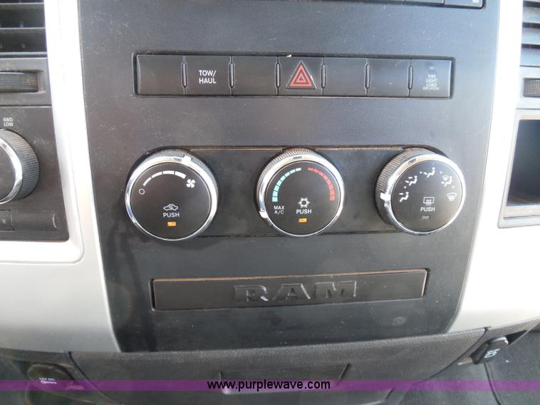 image for item I3385 2011 Dodge Ram 2500 HD Crew Cab pickup truck