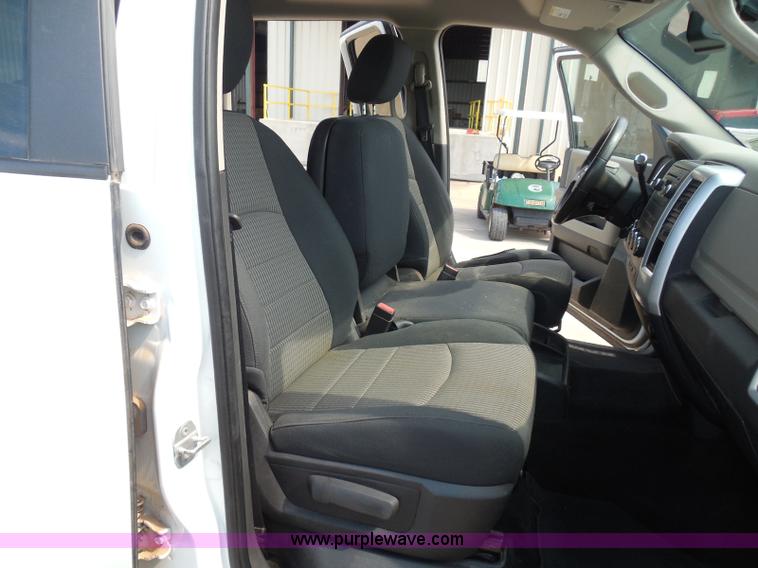 image for item I3385 2011 Dodge Ram 2500 HD Crew Cab pickup truck