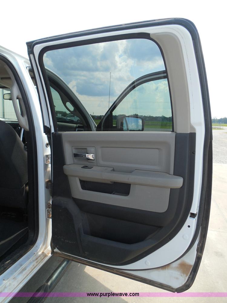 image for item I3385 2011 Dodge Ram 2500 HD Crew Cab pickup truck