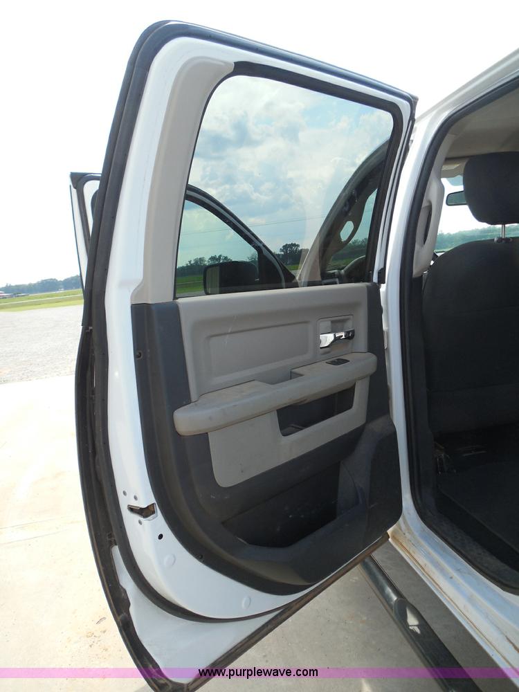 image for item I3385 2011 Dodge Ram 2500 HD Crew Cab pickup truck