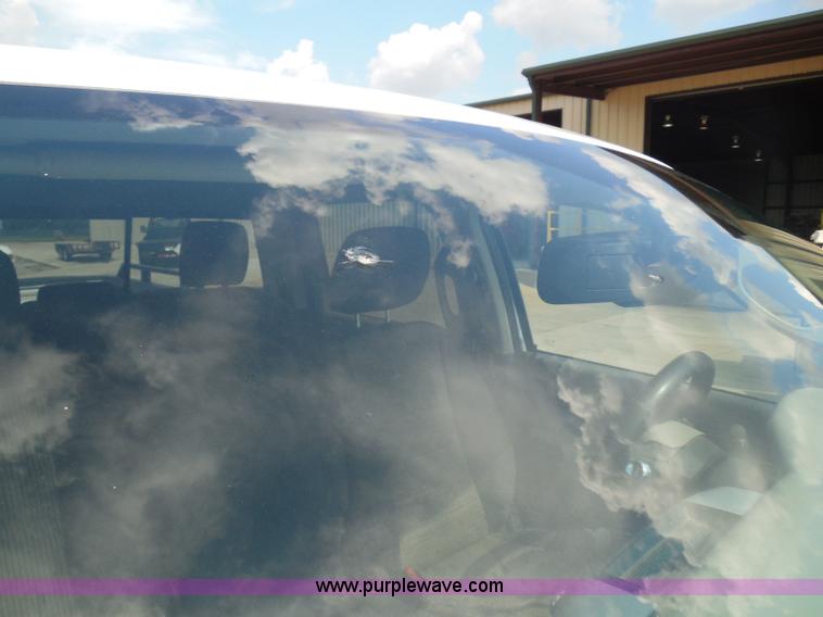 image for item I3385 2011 Dodge Ram 2500 HD Crew Cab pickup truck