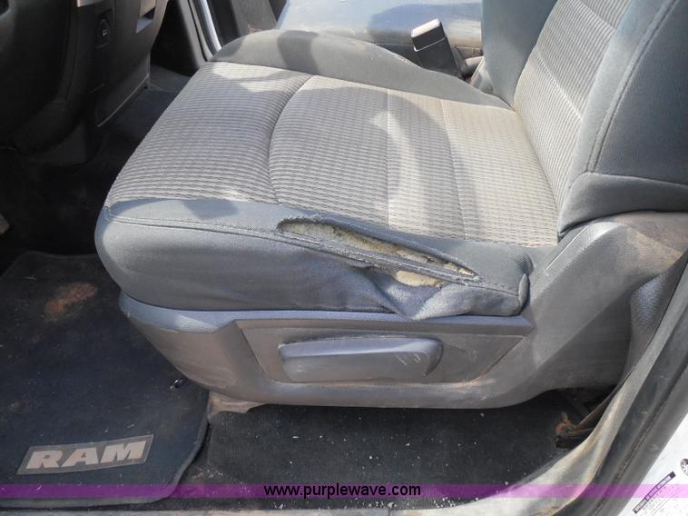 image for item I3385 2011 Dodge Ram 2500 HD Crew Cab pickup truck