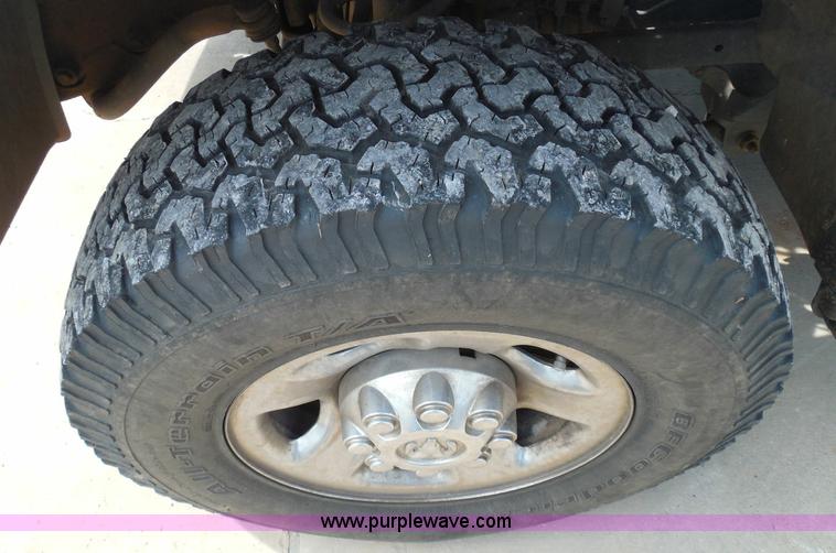 image for item I3385 2011 Dodge Ram 2500 HD Crew Cab pickup truck