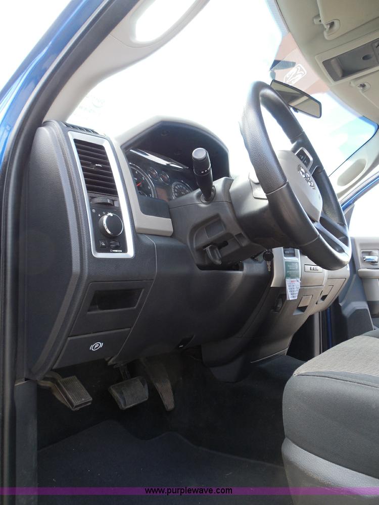 image for item I3386 2010 Dodge Ram 2500 HD SLT Crew Cab pickup truck