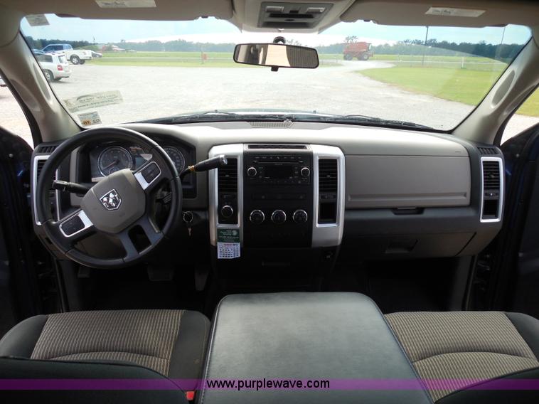 image for item I3386 2010 Dodge Ram 2500 HD SLT Crew Cab pickup truck