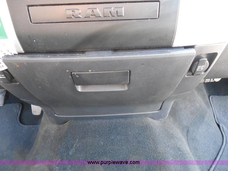 image for item I3386 2010 Dodge Ram 2500 HD SLT Crew Cab pickup truck