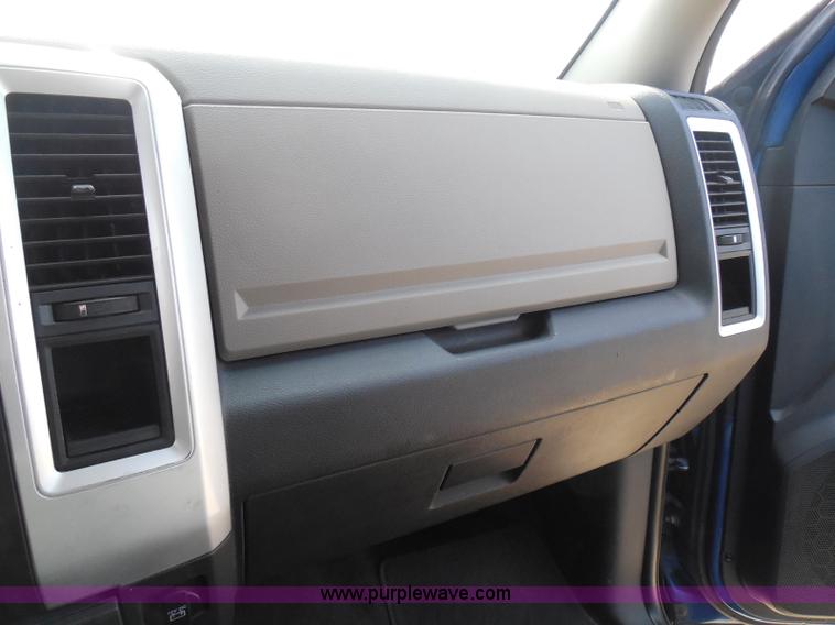 image for item I3386 2010 Dodge Ram 2500 HD SLT Crew Cab pickup truck