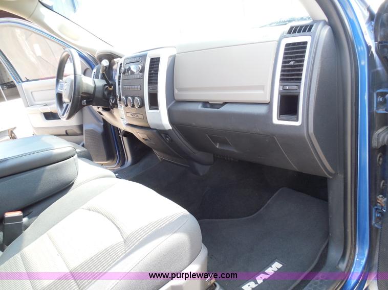 image for item I3386 2010 Dodge Ram 2500 HD SLT Crew Cab pickup truck