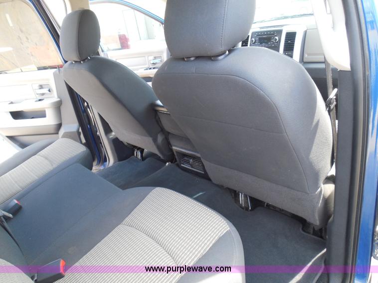 image for item I3386 2010 Dodge Ram 2500 HD SLT Crew Cab pickup truck