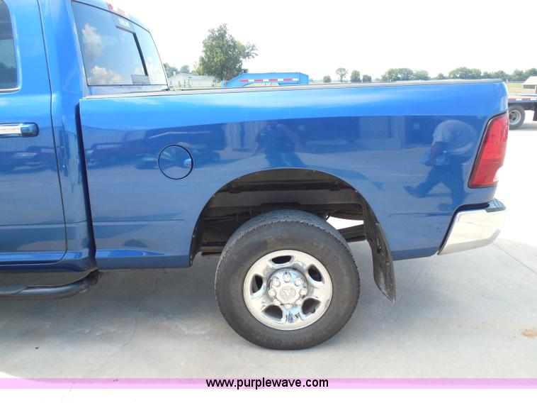 image for item I3386 2010 Dodge Ram 2500 HD SLT Crew Cab pickup truck