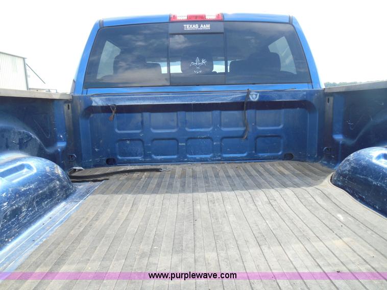 image for item I3386 2010 Dodge Ram 2500 HD SLT Crew Cab pickup truck