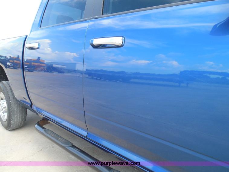 image for item I3386 2010 Dodge Ram 2500 HD SLT Crew Cab pickup truck