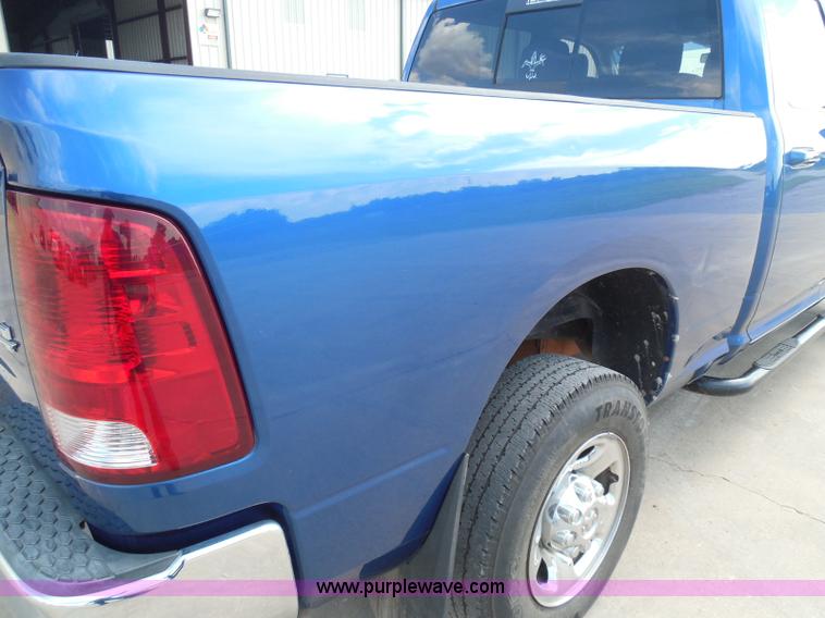 image for item I3386 2010 Dodge Ram 2500 HD SLT Crew Cab pickup truck