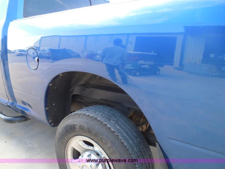 image for item I3386 2010 Dodge Ram 2500 HD SLT Crew Cab pickup truck