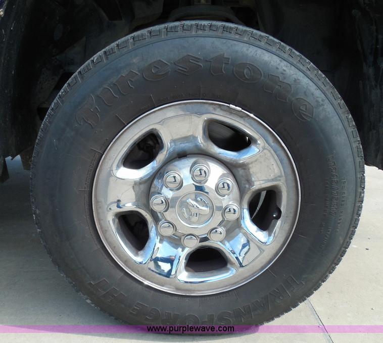 image for item I3386 2010 Dodge Ram 2500 HD SLT Crew Cab pickup truck