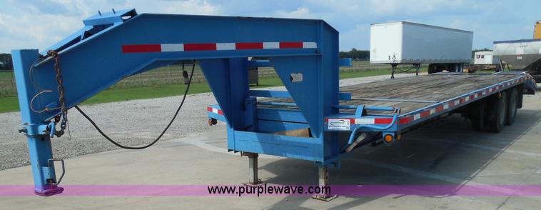 image for item I3387 1999 CFS Welding Services gooseneck flatbed trailer
