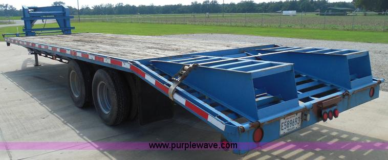 image for item I3387 1999 CFS Welding Services gooseneck flatbed trailer