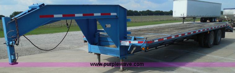 image for item I3387 1999 CFS Welding Services gooseneck flatbed trailer