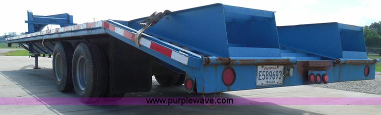 image for item I3387 1999 CFS Welding Services gooseneck flatbed trailer