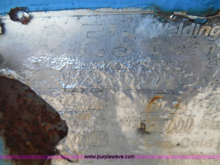 image for item I3387 1999 CFS Welding Services gooseneck flatbed trailer