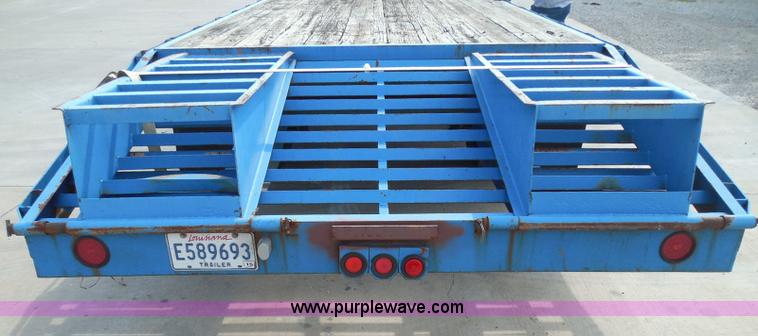 image for item I3387 1999 CFS Welding Services gooseneck flatbed trailer