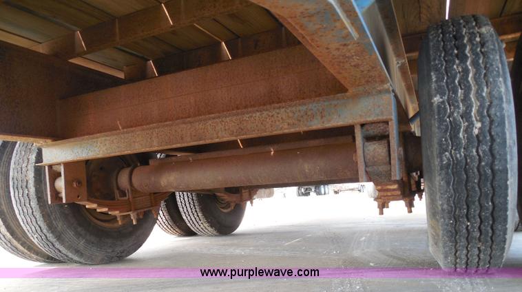 image for item I3387 1999 CFS Welding Services gooseneck flatbed trailer