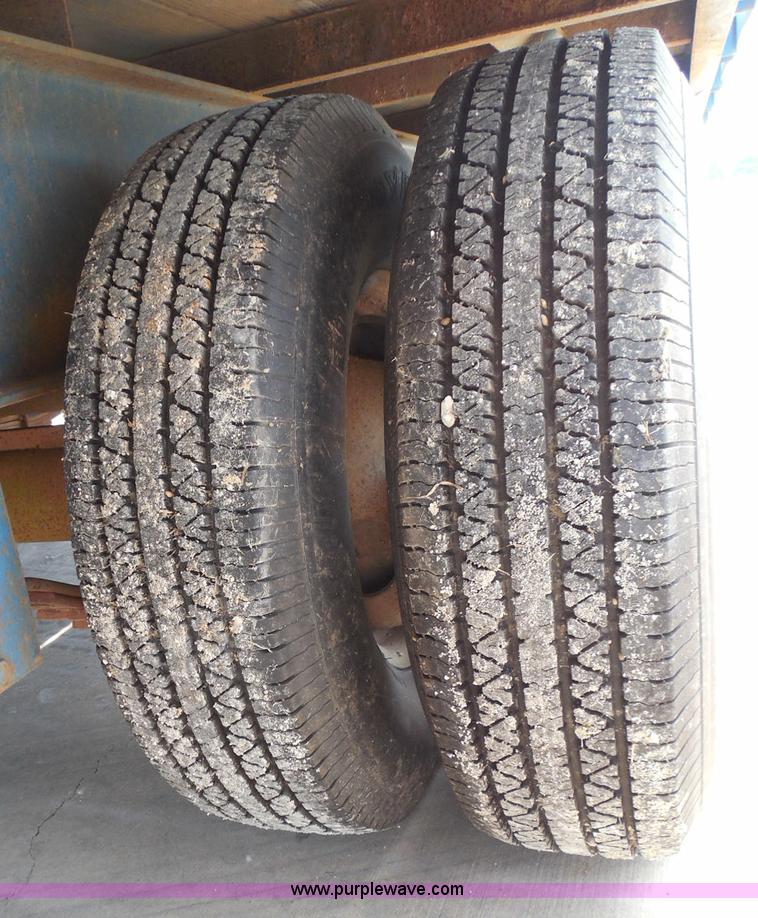 image for item I3387 1999 CFS Welding Services gooseneck flatbed trailer