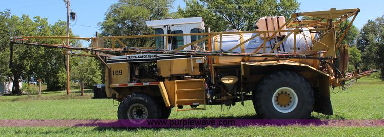 image for item J2098 1994 Ag-Chem TerraGator 1854 self-propelled sprayer