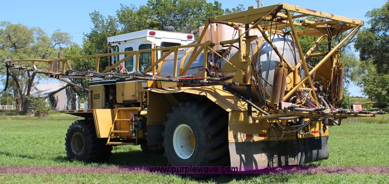 image for item J2098 1994 Ag-Chem TerraGator 1854 self-propelled sprayer