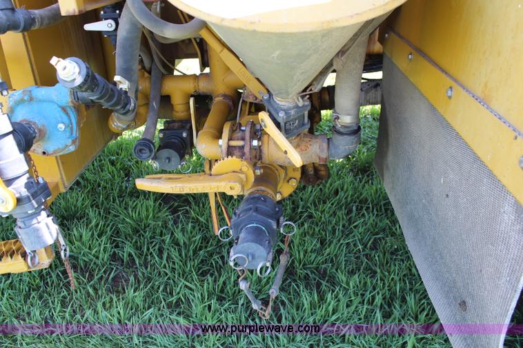 image for item J2098 1994 Ag-Chem TerraGator 1854 self-propelled sprayer