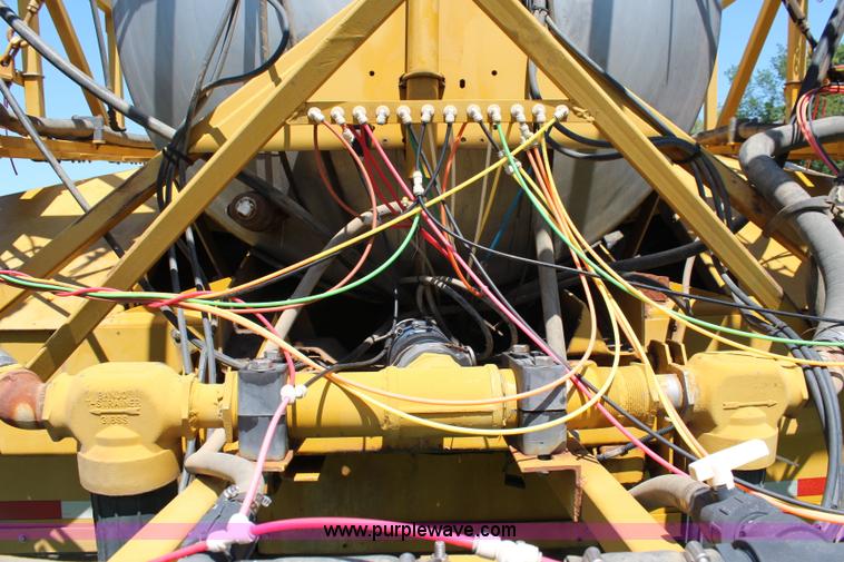 image for item J2098 1994 Ag-Chem TerraGator 1854 self-propelled sprayer