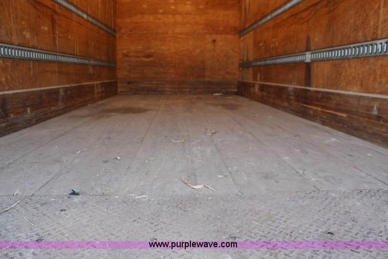 image for item J2108 2003 International DuraStar 4400 box truck