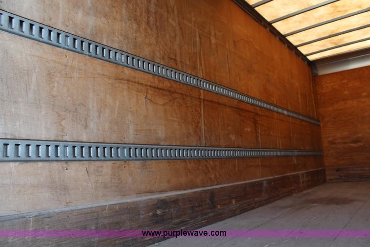 image for item J2108 2003 International DuraStar 4400 box truck