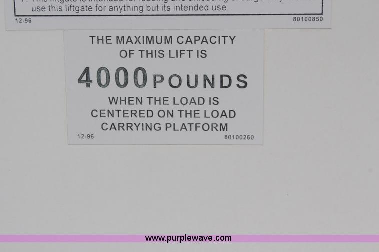 image for item J2108 2003 International DuraStar 4400 box truck