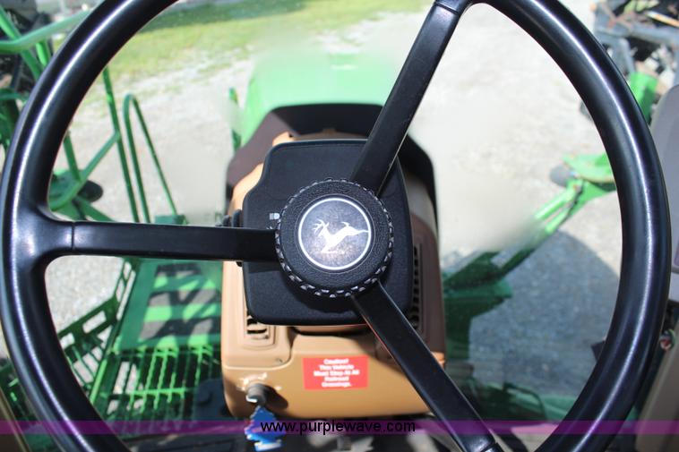 image for item J2131 2010 John Deere 4930 self-propelled sprayer