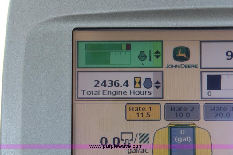 image for item J2131 2010 John Deere 4930 self-propelled sprayer